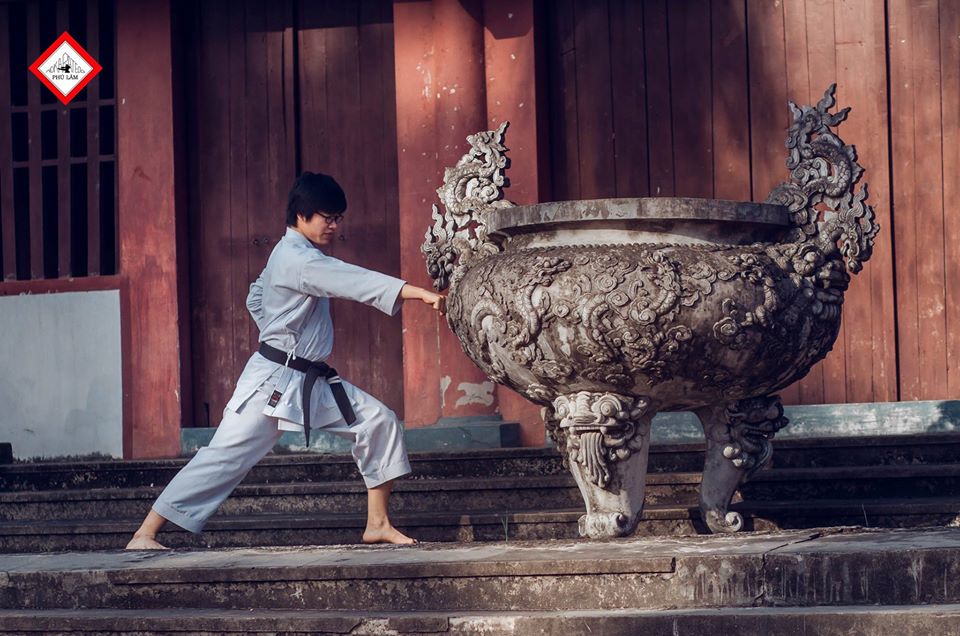ĐỘC ĐÁO VỚI MÀN BẢO VỆ ĐỒ ÁN CỦA SINH VIÊN D.A.U.
